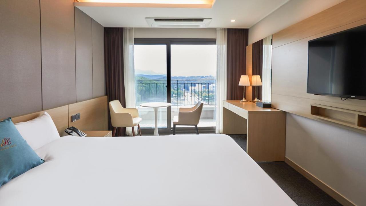 Chuncheon Eston Hotel Esterno foto