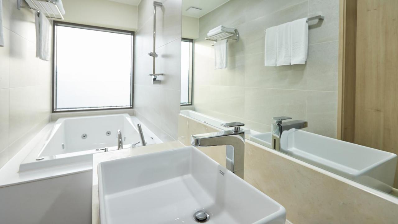 Chuncheon Eston Hotel Esterno foto