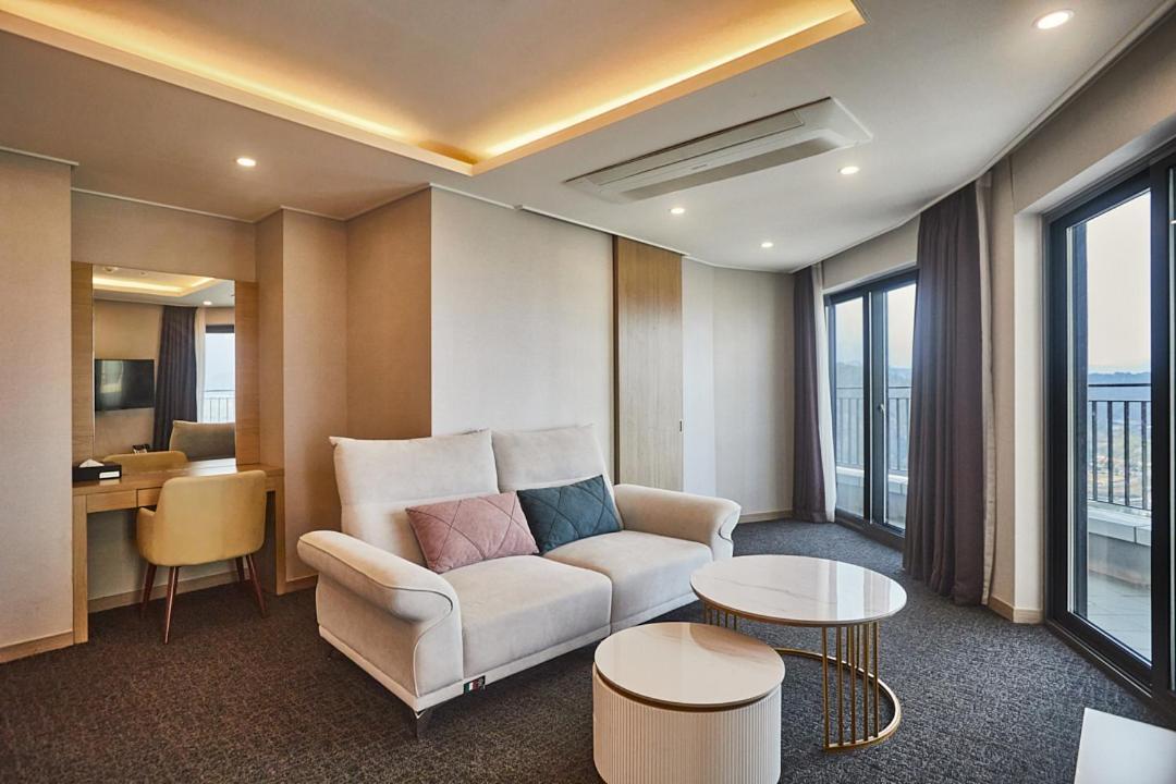 Chuncheon Eston Hotel Esterno foto