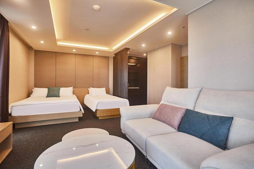 Chuncheon Eston Hotel Esterno foto